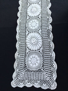 Vintage Crocheted White 3 D Flowers Patterned White Chunky Cotton Crochet Lace Table Runner