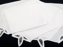 Load image into Gallery viewer, A Set of 4 Vintage White Cotton Linen and Battenburg Lace Party Napkins
