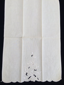 Vintage Pale Yellow and White Madeira Embroidered Linen Tea or Guest Towel