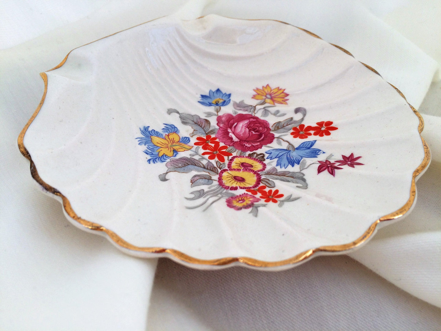 English Ware Lancaster Sandland Ltd. Hanley Seashell Shaped Floral Soap Dish