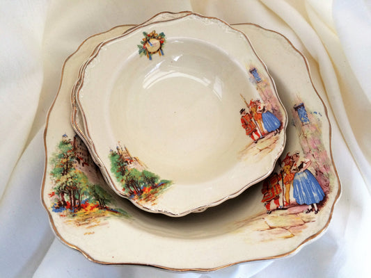 J & G Meakin "The Yeomen of the Guard" Pattern 5 Piece Compote Set