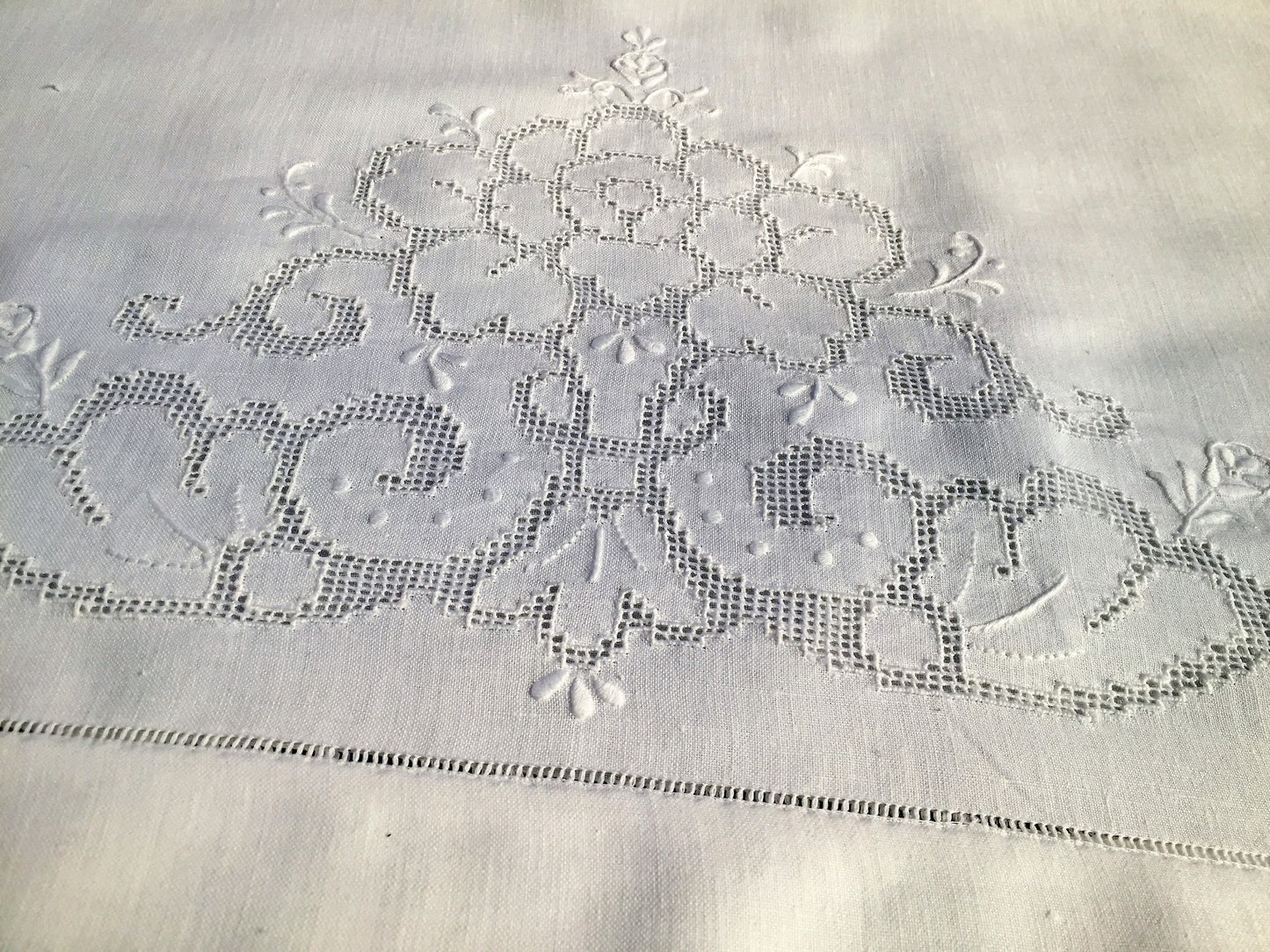 Vintage Embroidered Guest Towel. Large Whitework Ajour Linen Towel