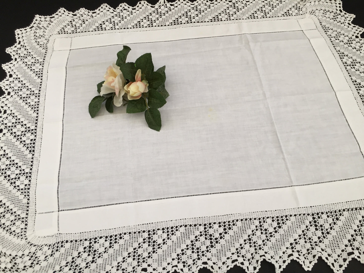 Vintage Oblong Embroidered Irish Linen Table Topper Cloth with Filet Crochet Edging EL0195