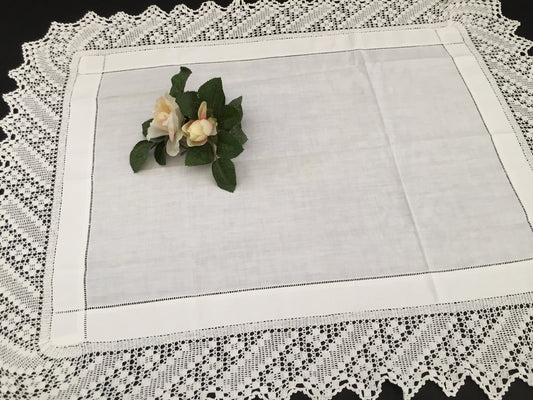 Vintage Oblong Embroidered Irish Linen Table Topper Cloth with Filet Crochet Edging EL0195