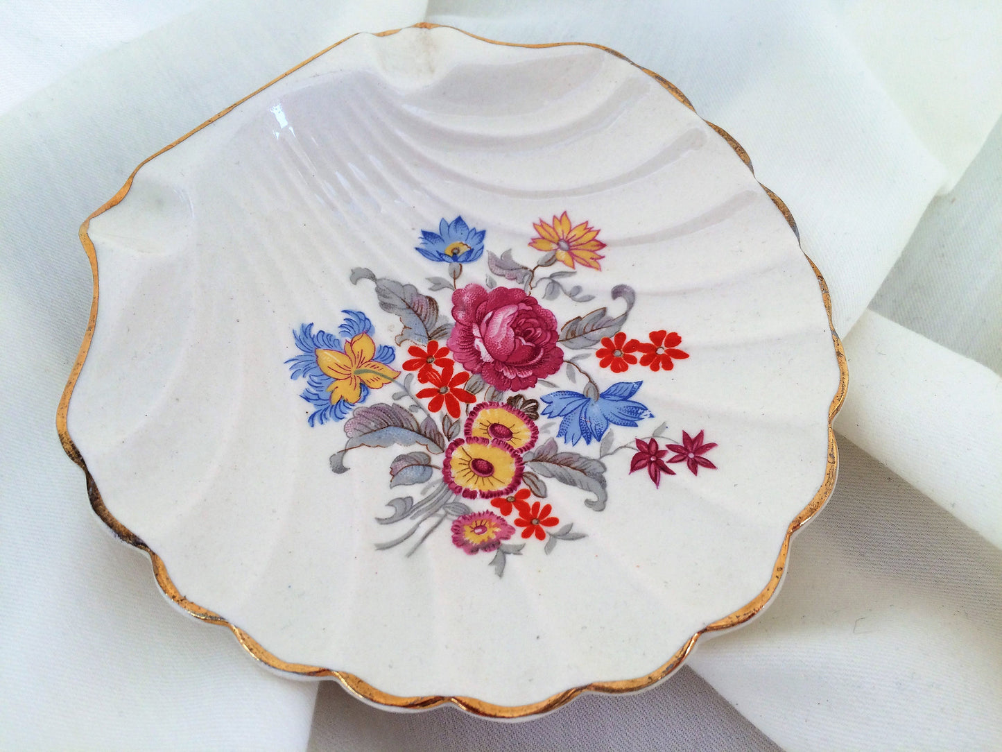 English Ware Lancaster Sandland Ltd. Hanley Seashell Shaped Floral Soap Dish