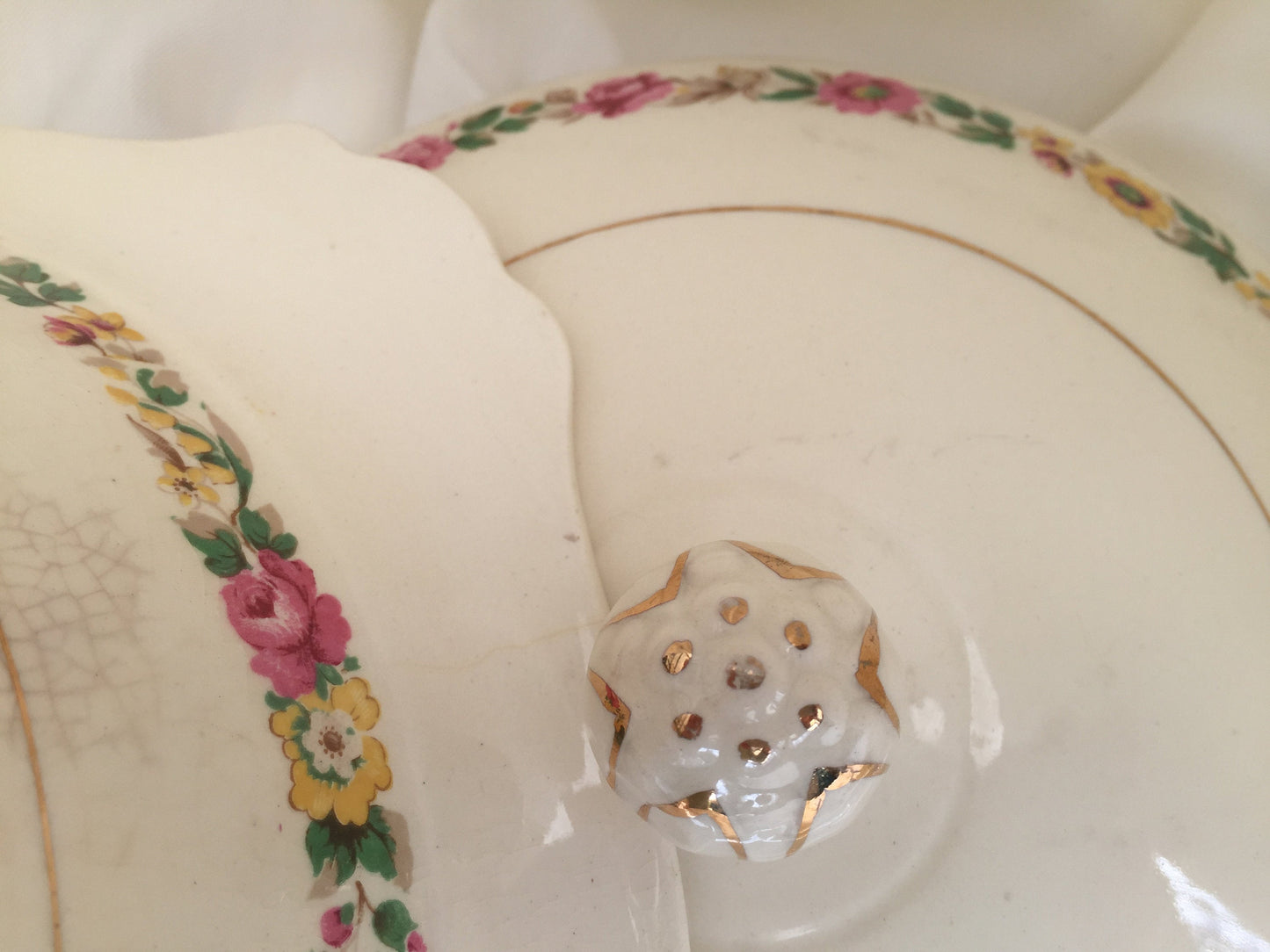 J & G Meakin Vintage Ceramic Vegetable Serving Bowl with Lid
