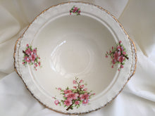 Load image into Gallery viewer, Creampetal Grindley Vegetable Serving Bowl with Peach Blossom Pattern