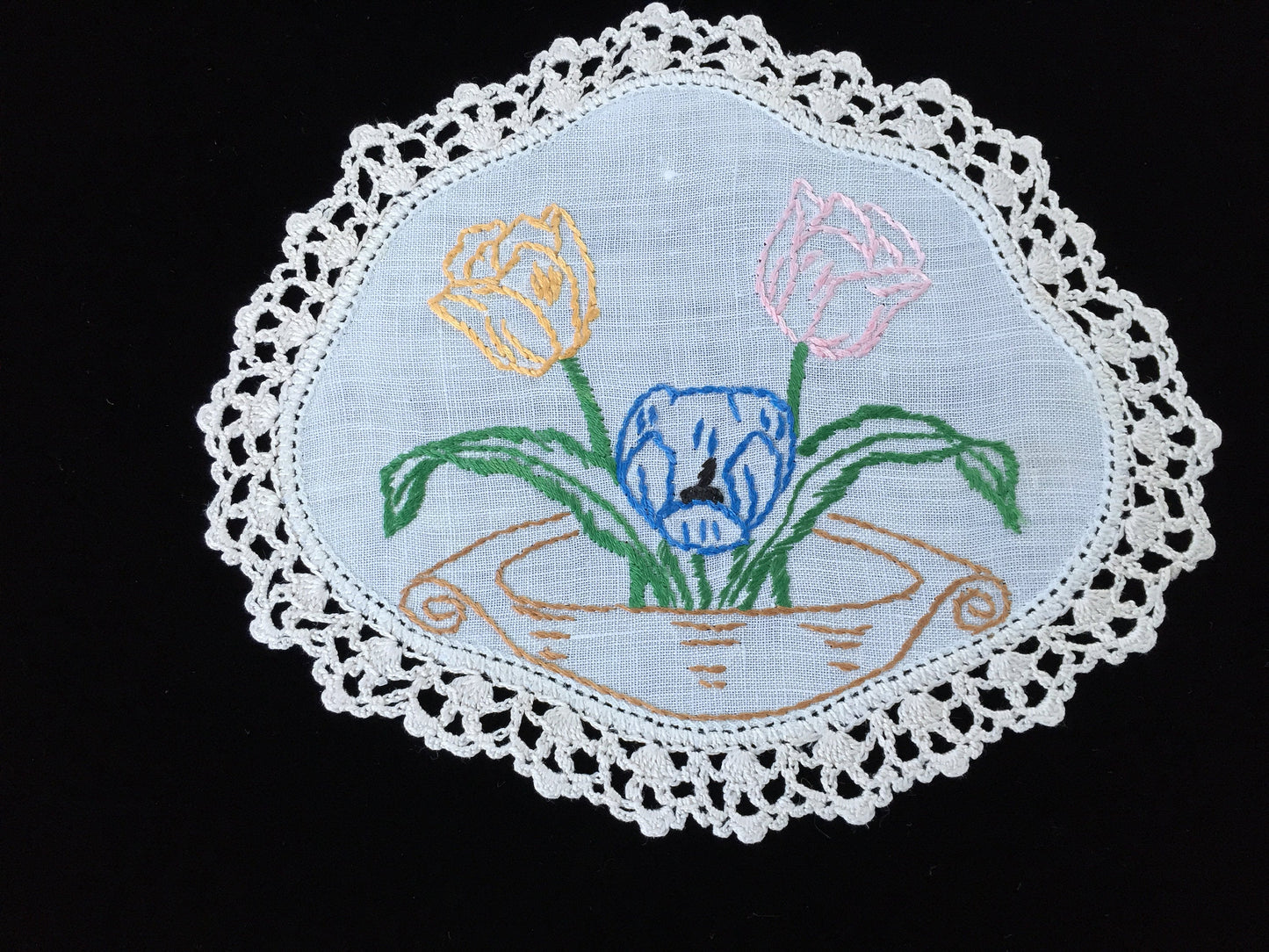 Vintage Hand Embroidered Off-white Linen Doily with a Basket of Tulips and  Ivory Crocheted Lace Edge