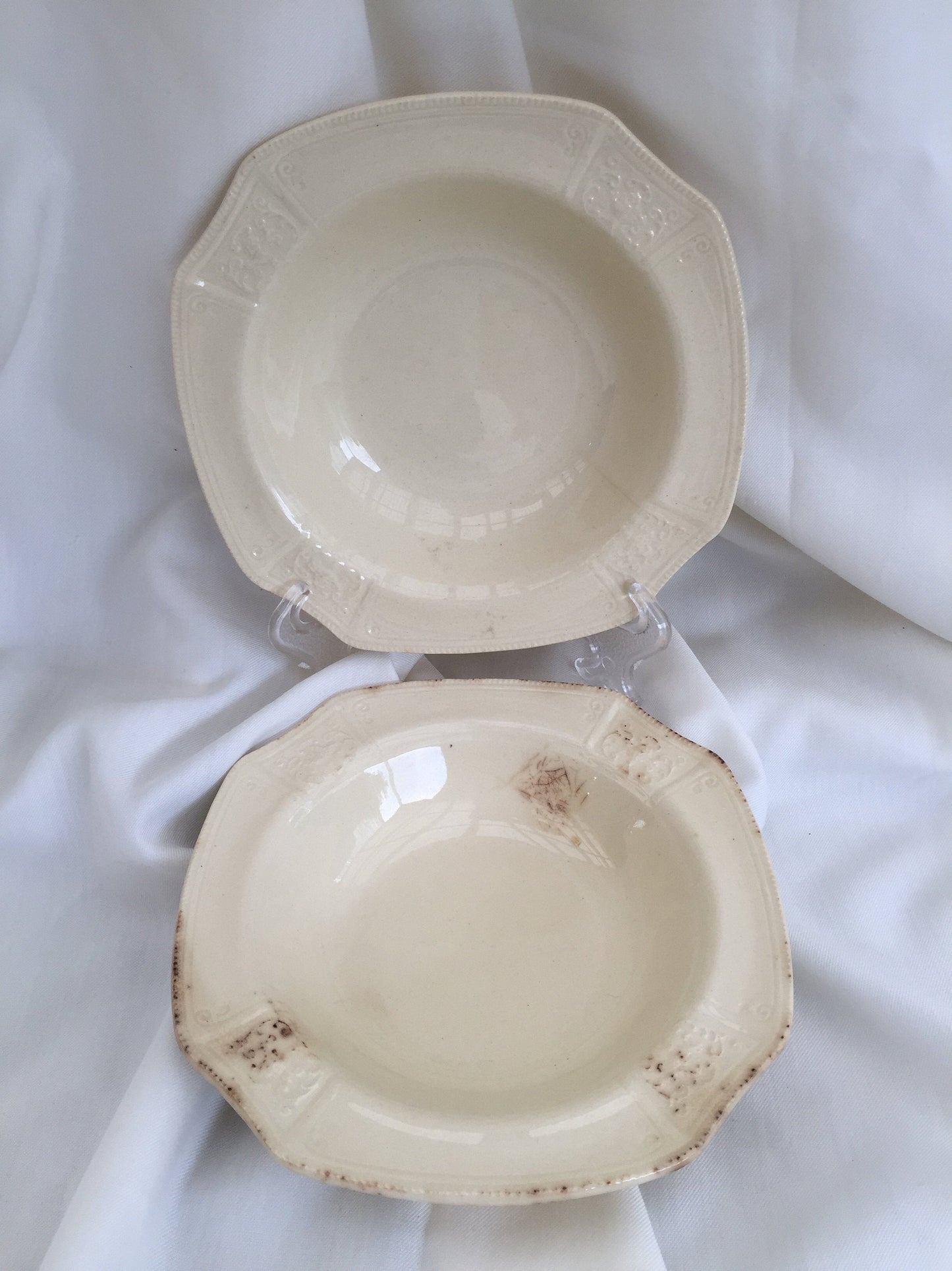 Pair of J & G Meakin SUNSHINE Ivory Embossed Compote/Dessert Bowls