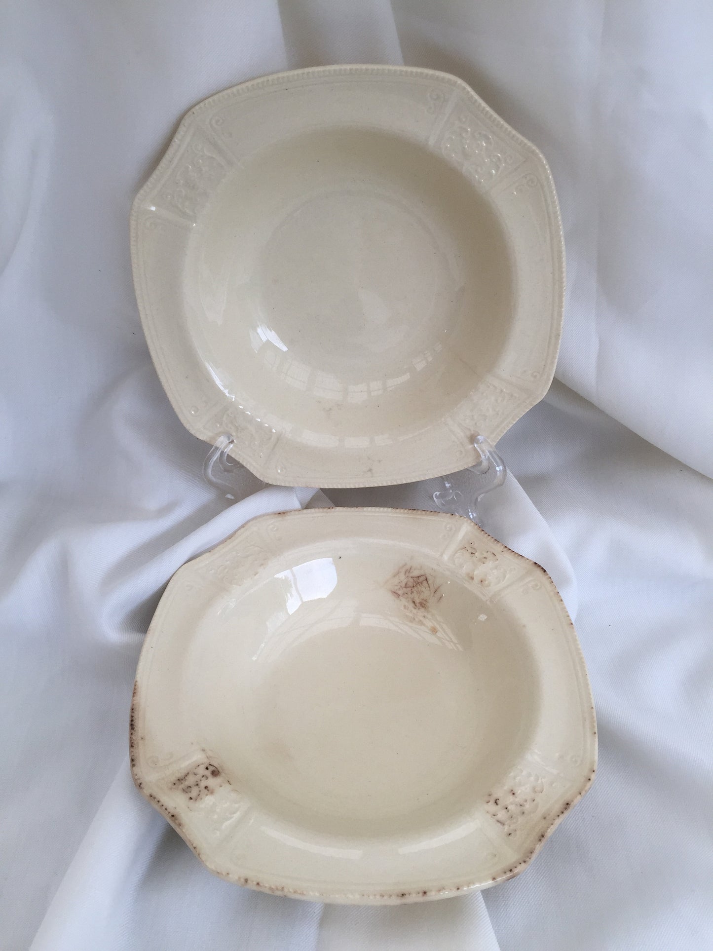 Pair of J & G Meakin SUNSHINE Ivory Embossed Compote/Dessert Bowls