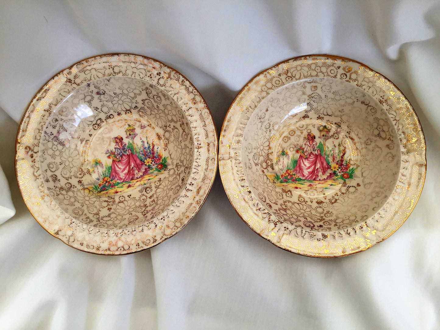 A Pair of H & K Tunstall Crinoline Lady Dessert/Compote/Cereal Bowls