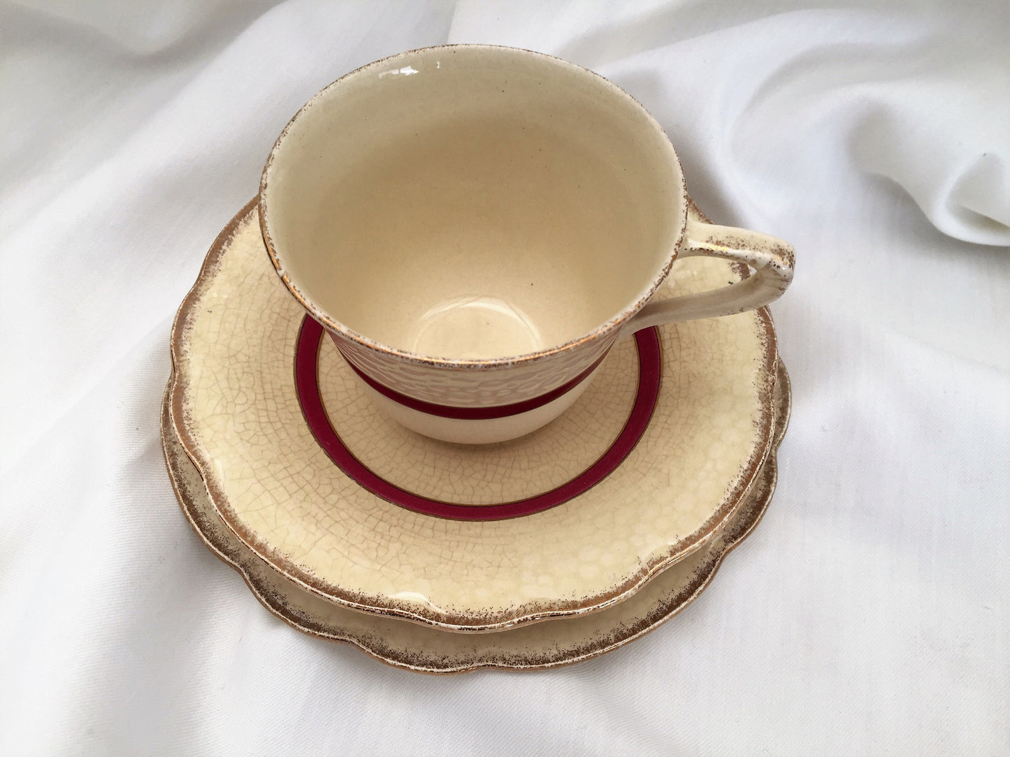 J & G Meakin Sunshine Crown MEK196 Pattern 3 Piece Demitasse Set Ivory, Burgundy and Gold
