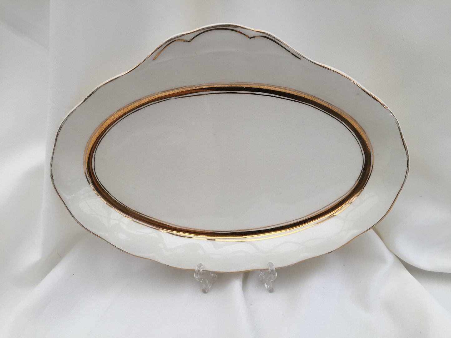 Creampetal Grindley Oval Sandwich Serving Platter Ivory with Gold Band