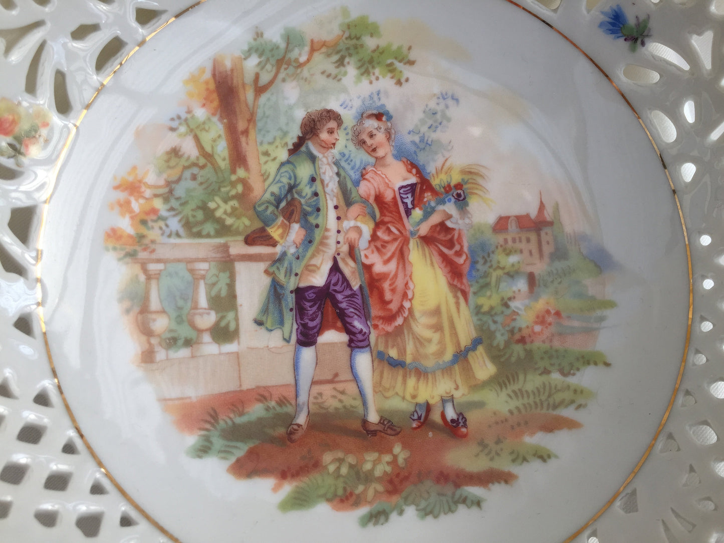 Schumann Arzberg (Germany) Large Round Fine Bone China Bowl No. 81