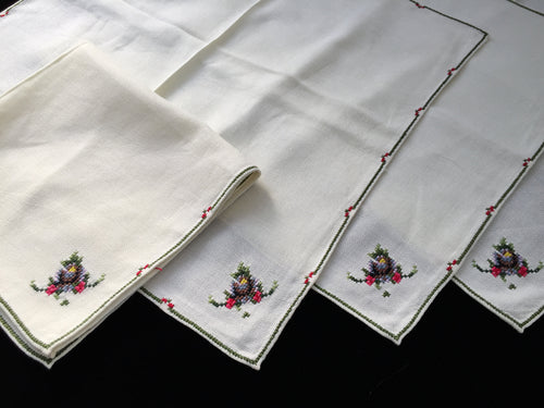 4 Vintage Hand Embroidered Pale Yellow Cotton Linen Napkins with Cross Stitch Roses