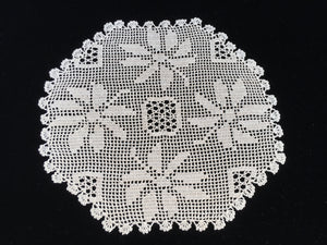 Vintage Poinsettia Christmas Flowers Ivory Coloured Filet Crochet Lace Doily