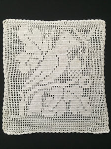 Sham Filet Crochet Lace Cushion Cover with Bird and Oak Tree Pattern